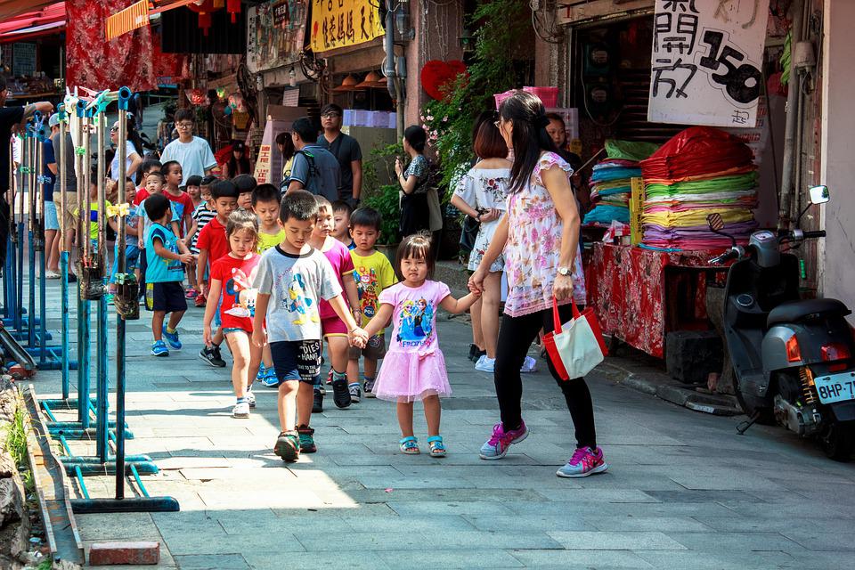 每天平均1.3個孩子被棄養！楊志良揭：台灣的社會困境「新四不一沒有」