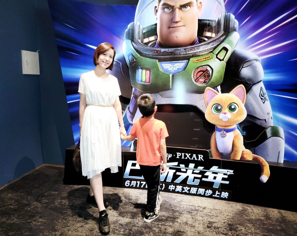 5歲兒是「亞斯伯格症」疑似個案　主播黃筱純帶特殊兒看電影「多些理解就能包容」