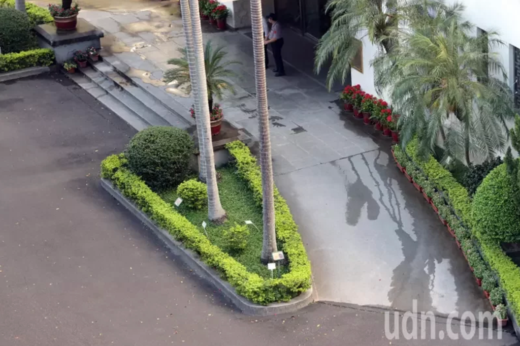 央行大樓驚傳墜樓　駐衛警倒臥中庭搶救不治