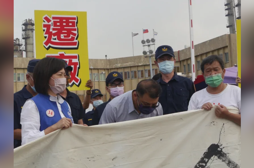 中油大林廠副廠長鞠躬道歉 「無法保證以後不再事故」居民氣炸