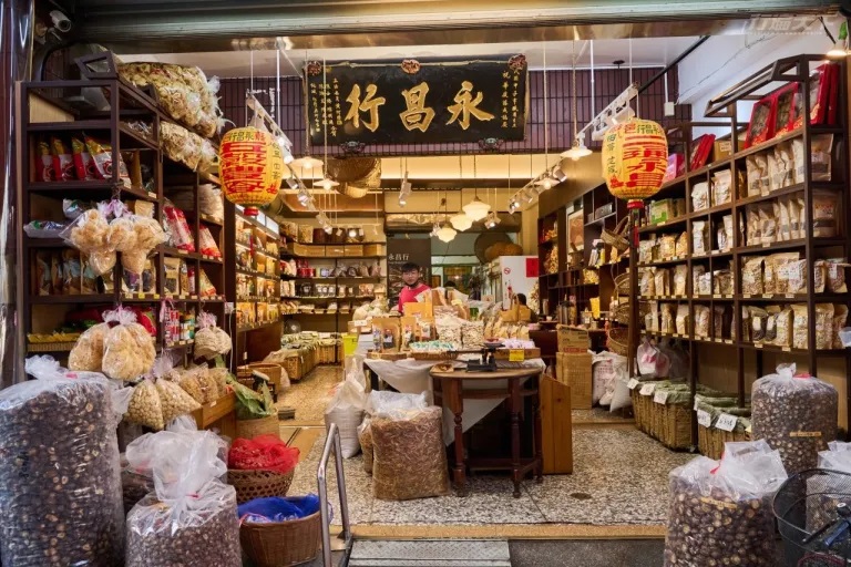 嘉義伴手｜傳承四代的二通老店　百年堅果雜糧老舖走出人文新風貌