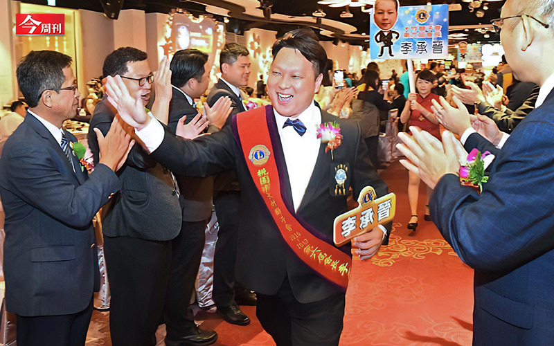 砸125億救基泰神秘買家起底！不是富二代、僅高中學歷，42歲賓利哥如何從小代書翻200億身價，獵地手法公開