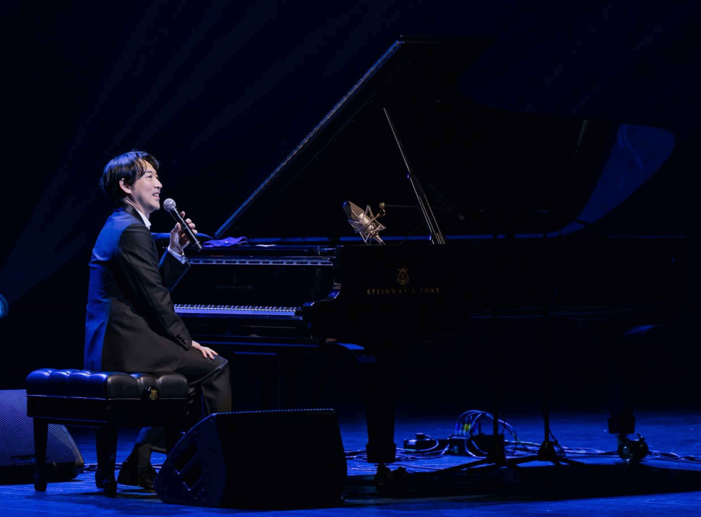演奏《夏日香氣》《冬季戀歌》主題曲！46歲韓國寶鋼琴家登台中最高殿堂　為粉絲密謀好康