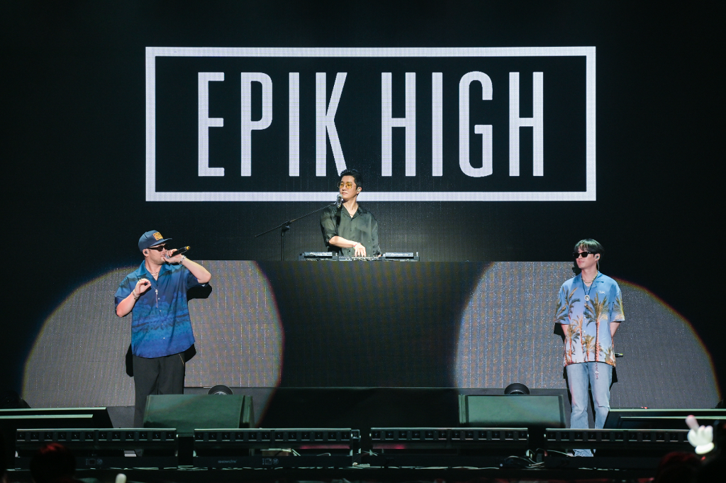 Hip-Hop天團EPIK HIGH不斷電超過20首　連串中文與粉絲互動全場嗨翻