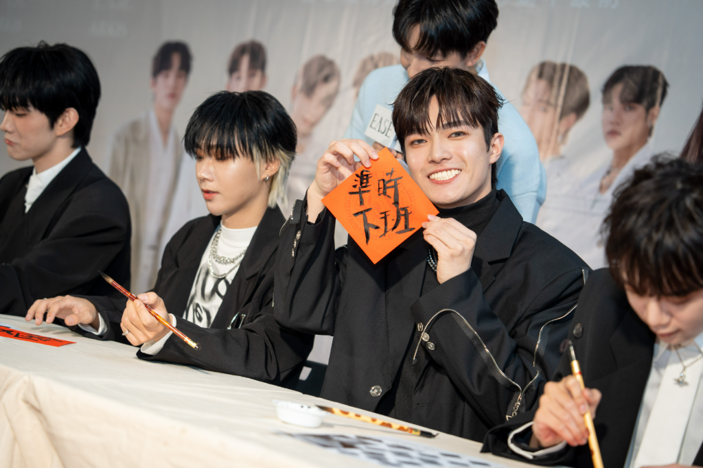 《原子少年2》「ARKis」簽名超過12小時不喊累　被爆：他的味道最濃