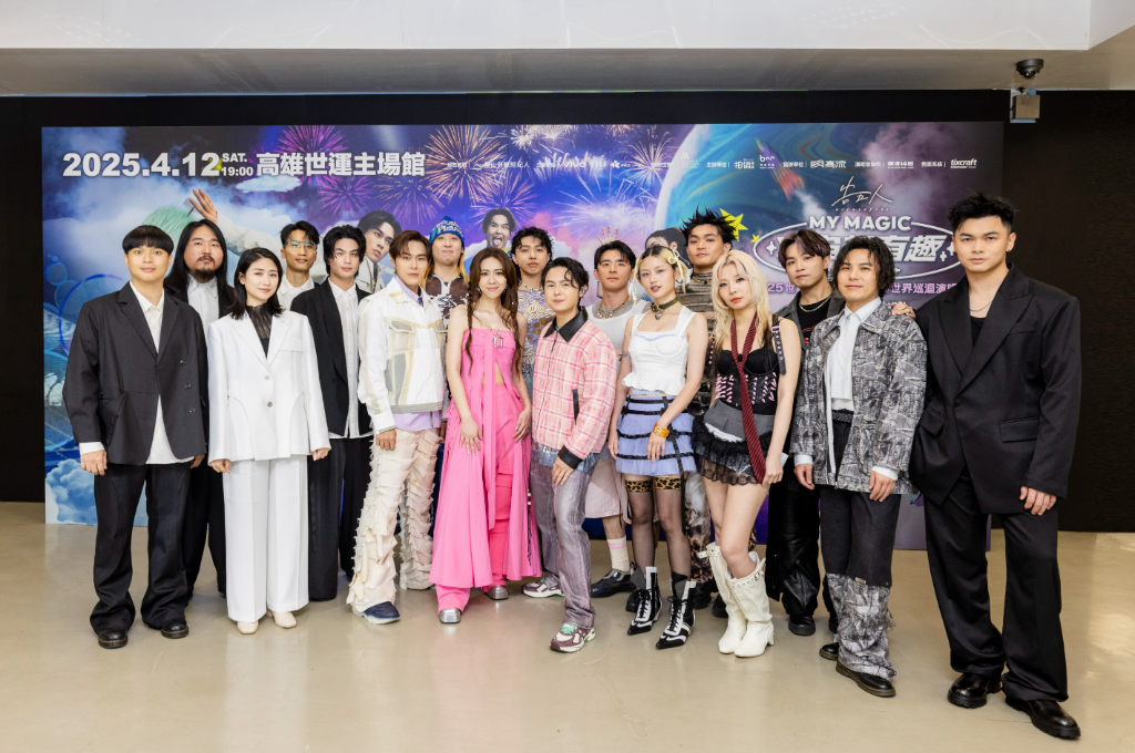 台灣演唱會史上第一次啟用無人機！從5人觀眾到5萬人海　「告五人」犬青感謝哽咽泛淚