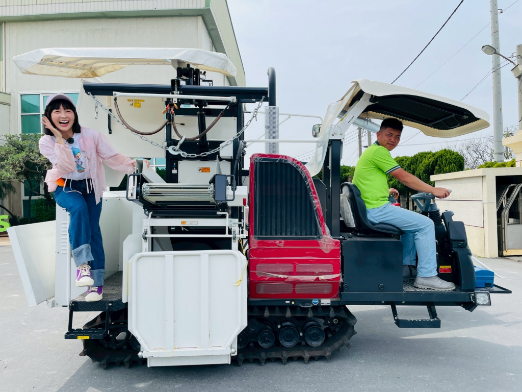 籃籃爽搭價值700萬跑車　楊繡惠氣問：「老婆電話幾號？」