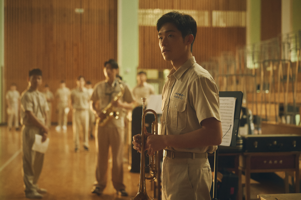 《影后》鮮肉躍上大螢幕！穿上90年代制服　《進行曲》成台北電影節閉幕片