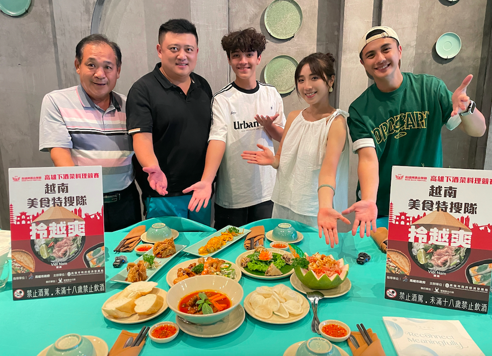 《食尚玩家》主持群共組「食賞達人」　前往越南挑選下酒菜
