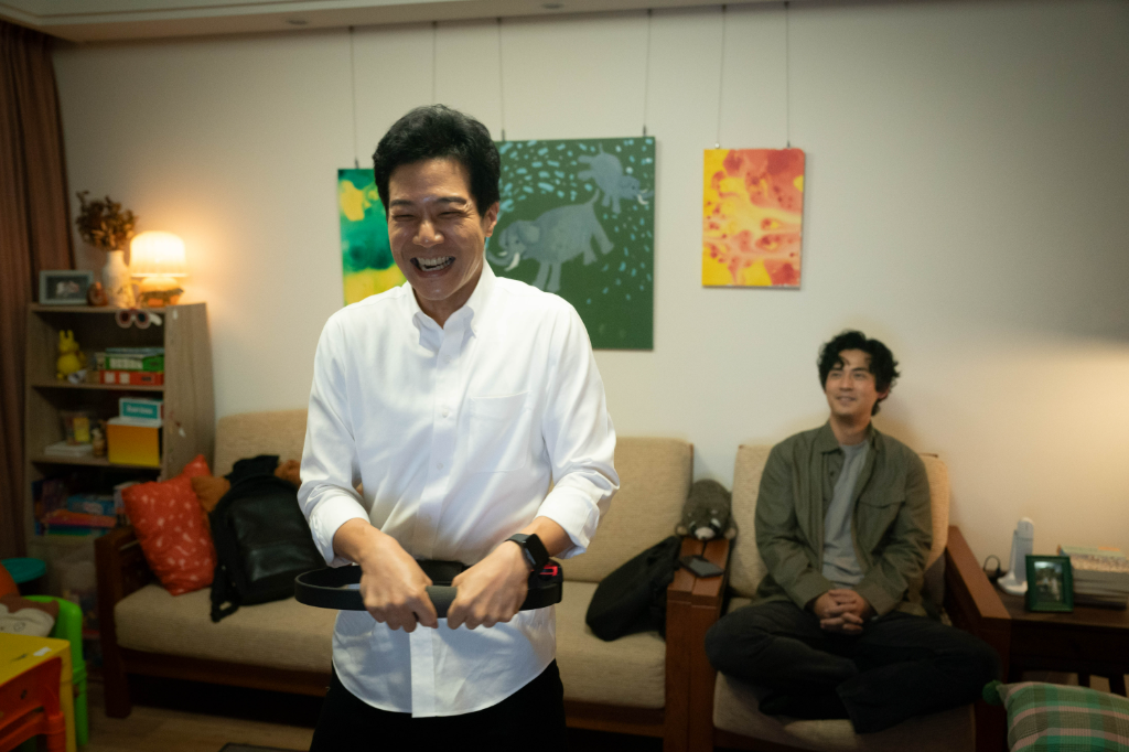 周渝民、薛仕凌《與惡 II》只靠眼神演戲！「政亦CP」火花四射　網友敲碗獨立故事線