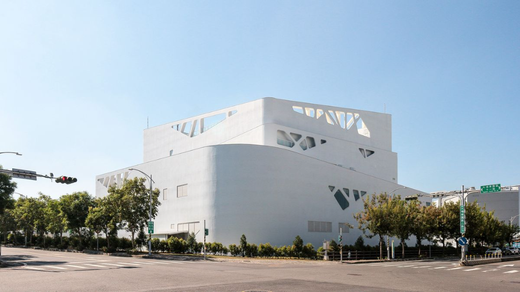 宛如慕斯泡沫般的建築！以自然純淨環保為名打破冰冷線條的廠房辦公空間