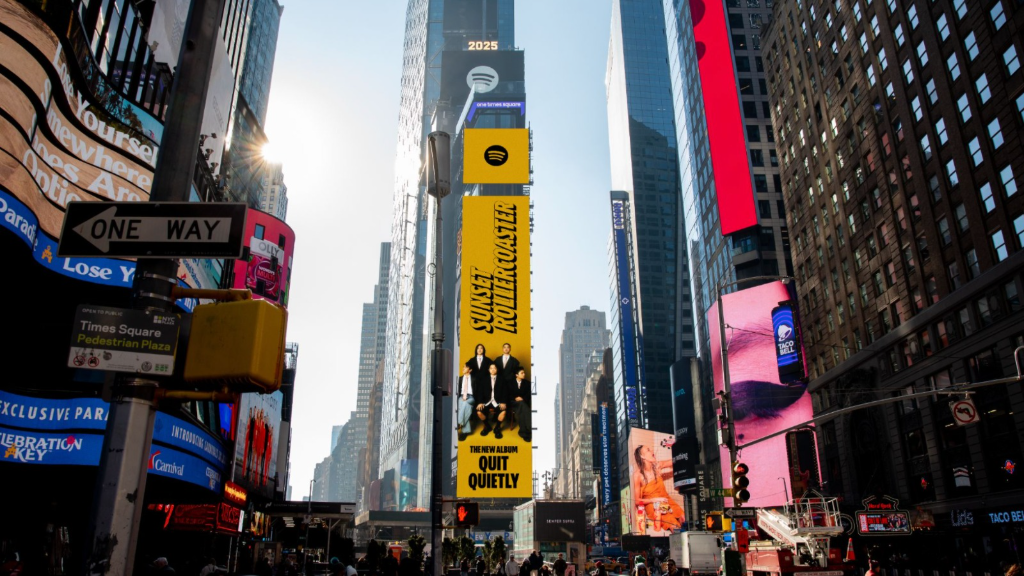 落日飛車主唱驚爆「肝臟罹患2顆腫瘤」曝近況　幽默感面對病情