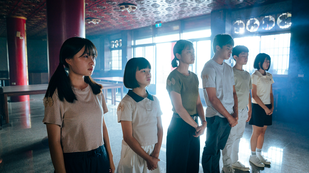 天心《我們六個》全身被燙傷！小朋友靈堂告別：拍完繼續哭