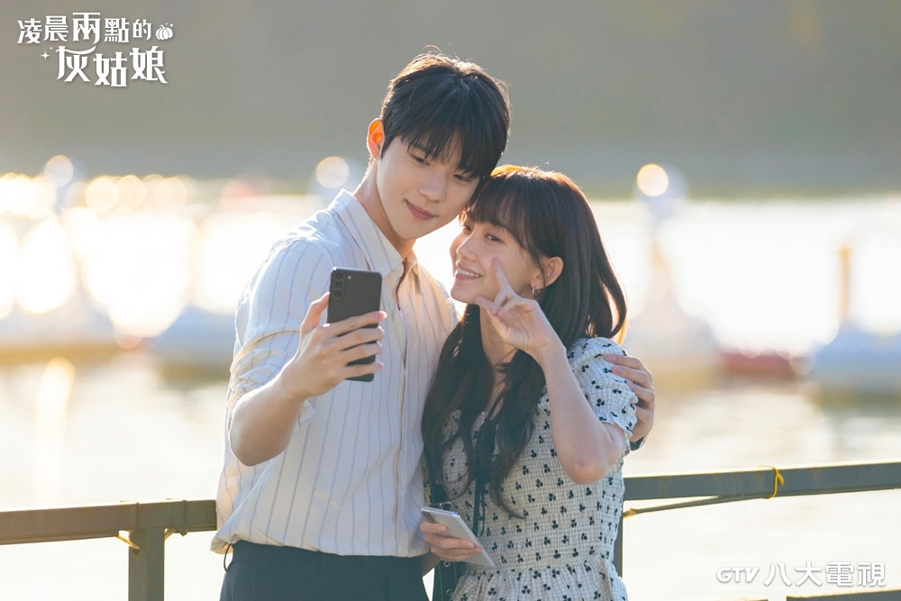 申鉉彬打破童話定律詮釋「現實版灰姑娘」　爆料文相敏私下真面目