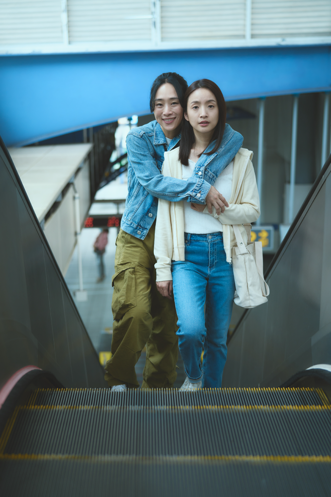 「女同志情侶捷運遭婦人偷拍」真實故事！ 林依晨無奈喊：2025年仍在持續