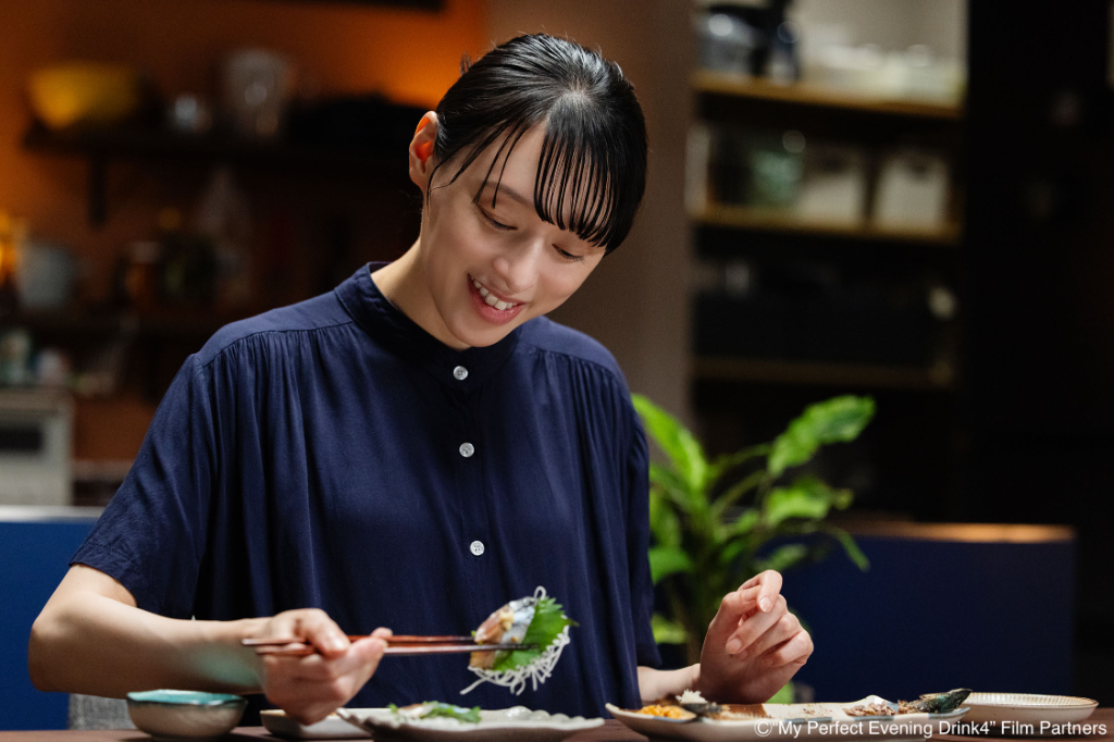 超越《孤獨的美食家》成深夜劇新典範！栗山千明化身晚酌女神　盼當觀眾「舒壓神器」