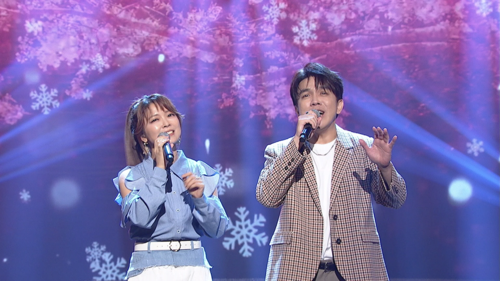 許志豪甜蜜替翁鈺鈞套戒指　康康被問要包多少笑回：「孩子還小沒錢啦」