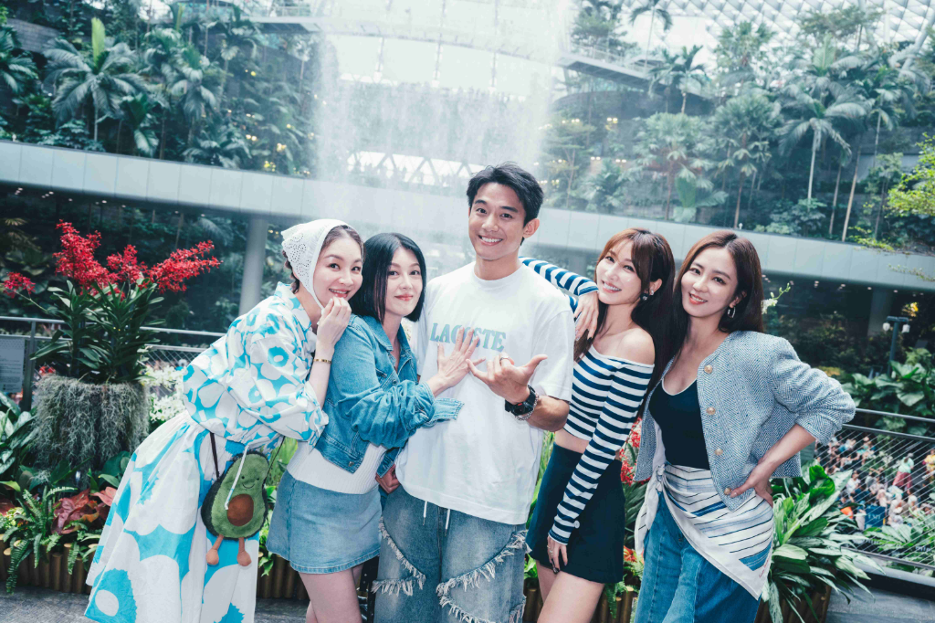 曾莞婷爆料旅伴糗事連發！花花護照少寫字卡關、苗可麗把網卡外殼當成SIM卡