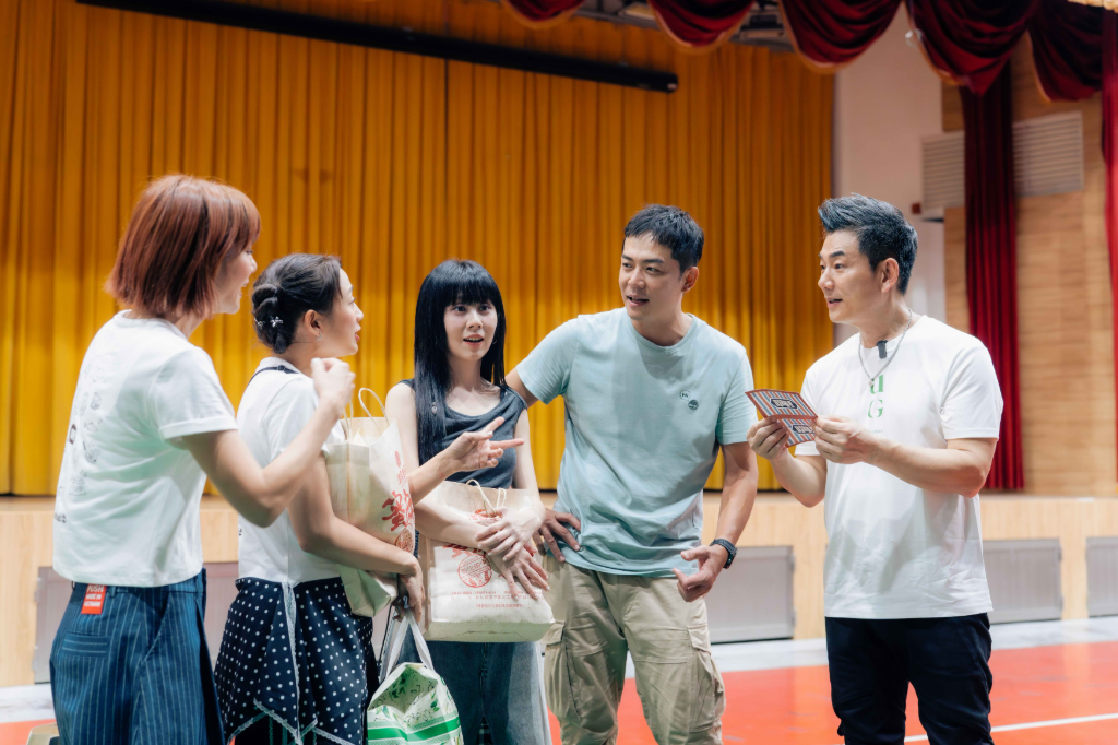 《嗨！營業中》亂入彰化田中馬拉松！任賢齊突現身　鬼鬼驚呼：「是我小時候的偶像」