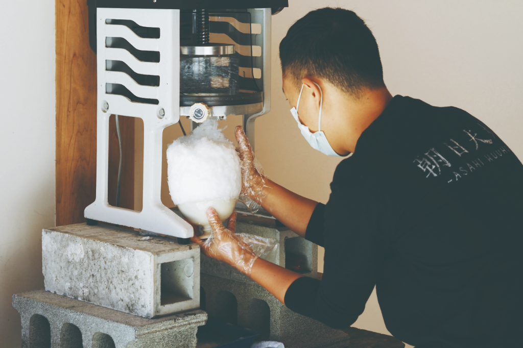 日式刨冰界的台灣之光！莊嚴「獻冰祭」初體驗：奉給神社三位主神