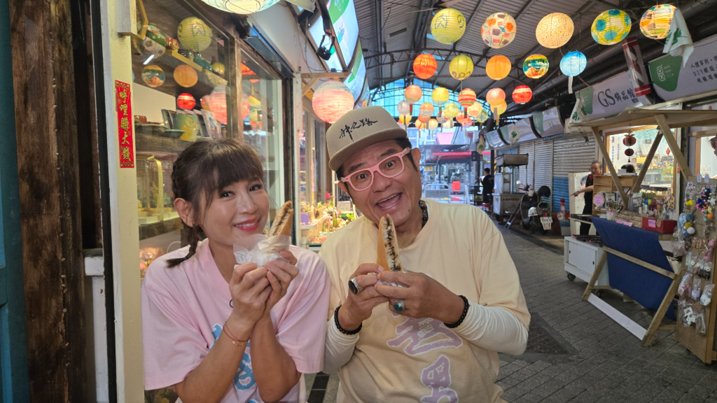 許效舜力挺麥餅阿嬤！曝神明指示：「賺錢要懂得分享、別只顧自己數錢」