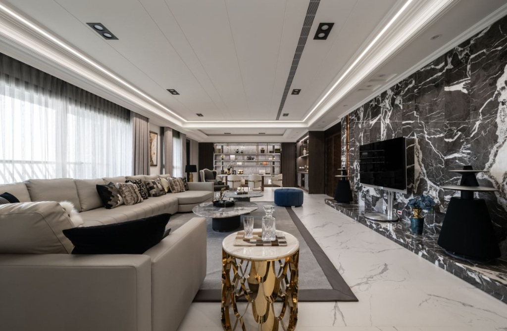 高雅簡約不落俗套！135坪新成屋在現代語彙中襯出明亮輕奢的生活輪廓