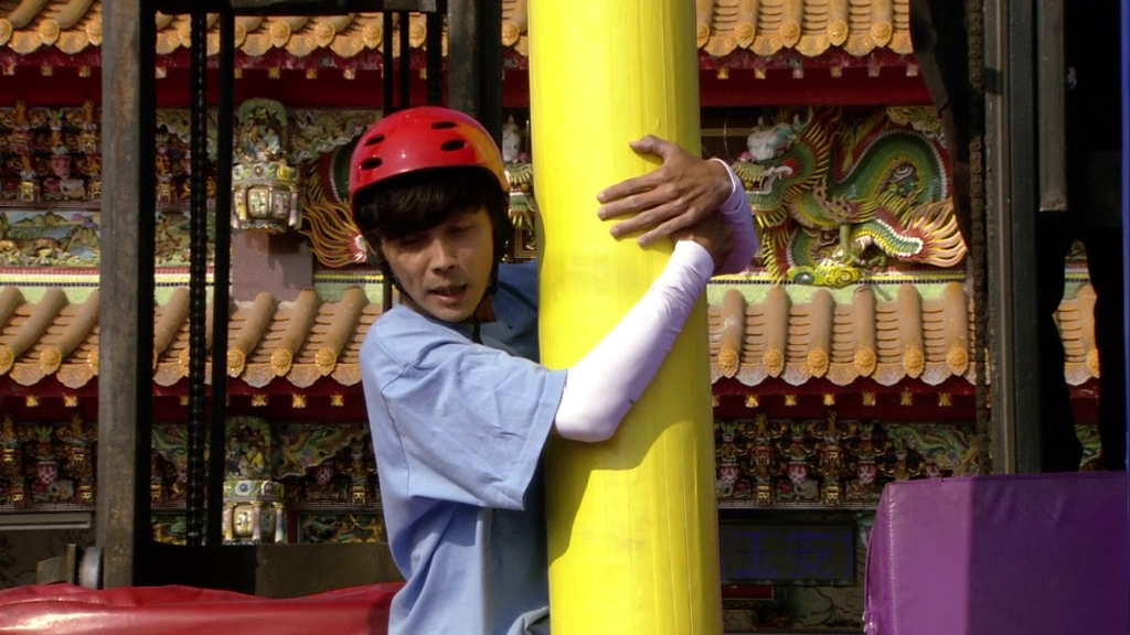 阿翔節目錄一半意外掉落！柱子挑戰失利　麥寮女學生卻一次過關