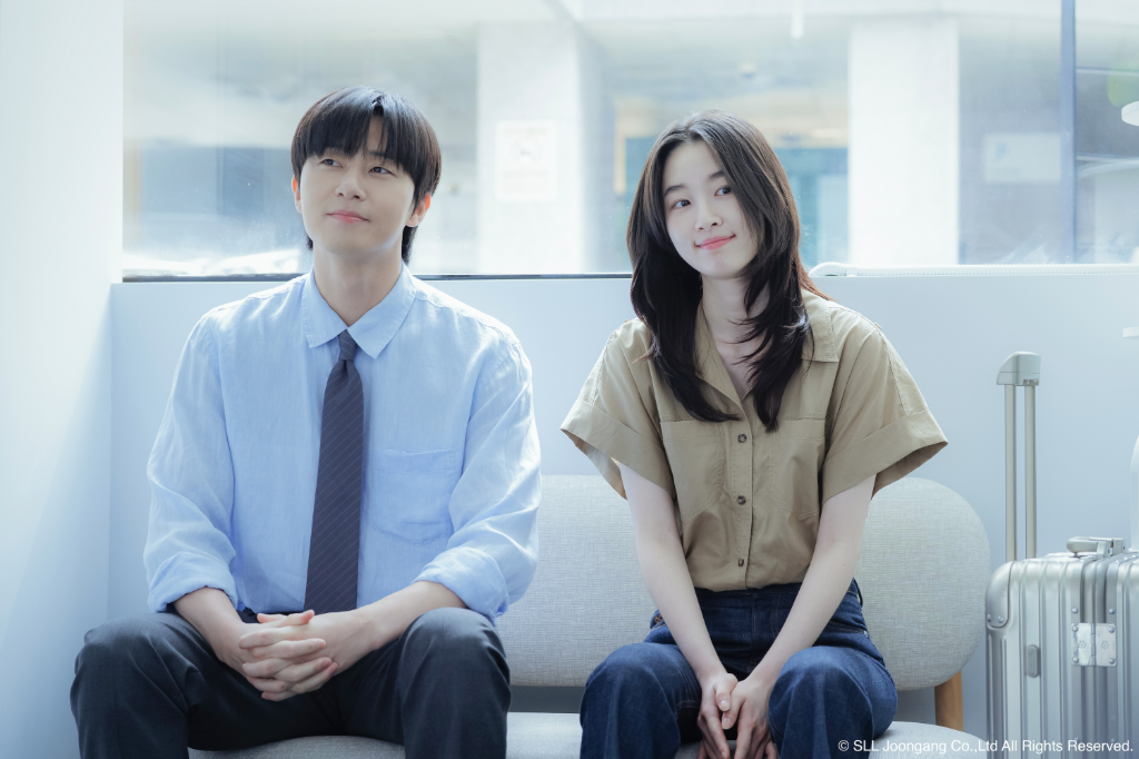 《等待京道》首集就親了！與元志安相差11歲　朴敘俊扮回大學生：我很努力管理外型