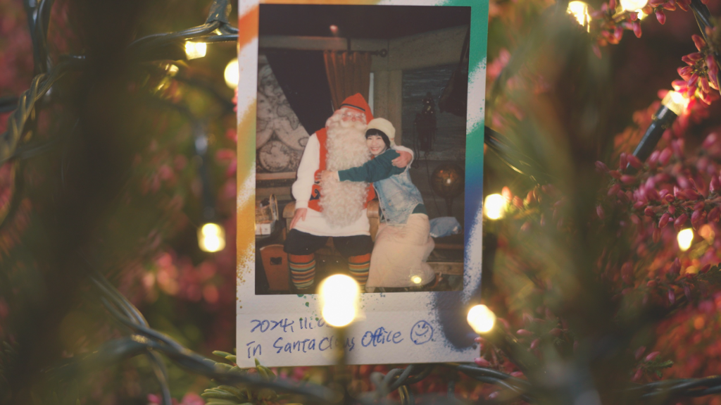 Lulu陷工作低潮被一秒被治癒！與聖誕老人相見瞬間哭了：像命中注定