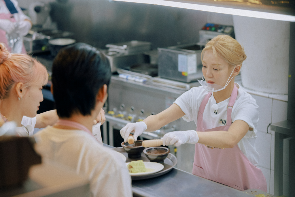 《客家廚房 2》廚房火爆場面曝光！李元日怒吼「菜還沒出來嗎？」　孝淵瞬間慌神