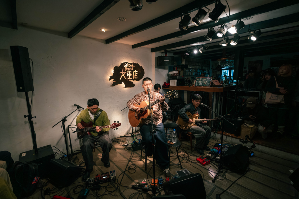 錄音室驚魂！？樂團出新專輯竟錄到「神秘人聲」　主唱喊：越找越毛