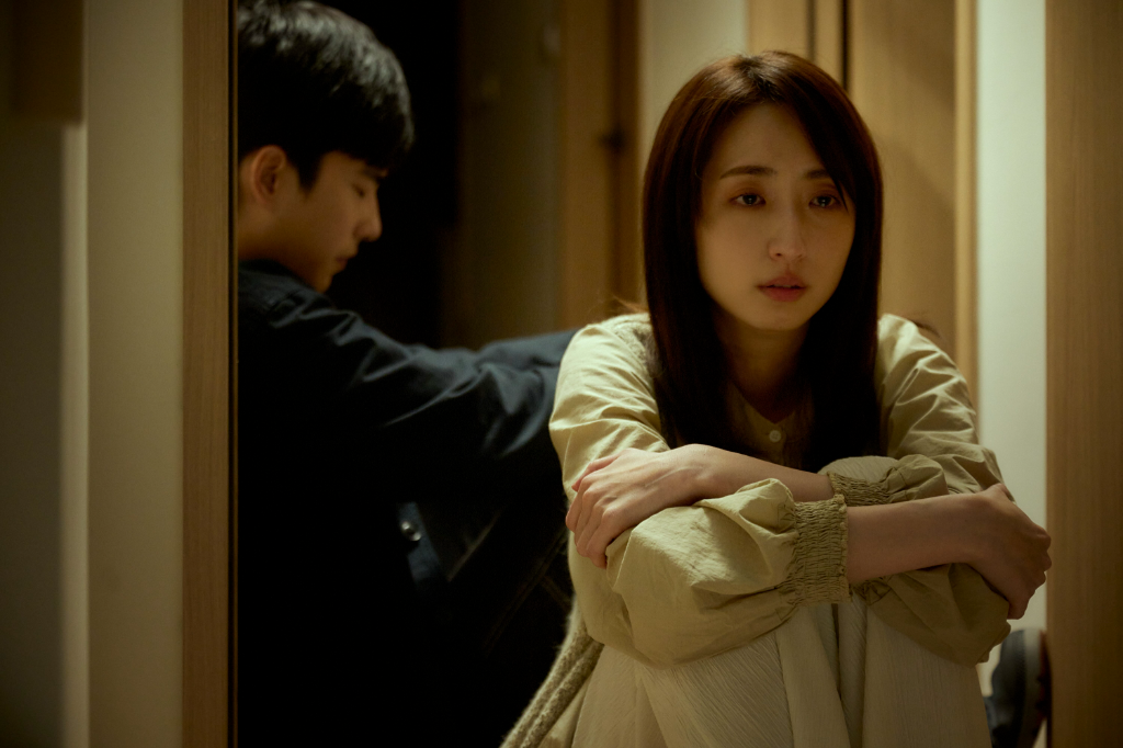 柯佳嬿繼《想見你》後詮釋多重人格創傷靈魂　石知田飾演反派角色自曝「出門有點緊張」