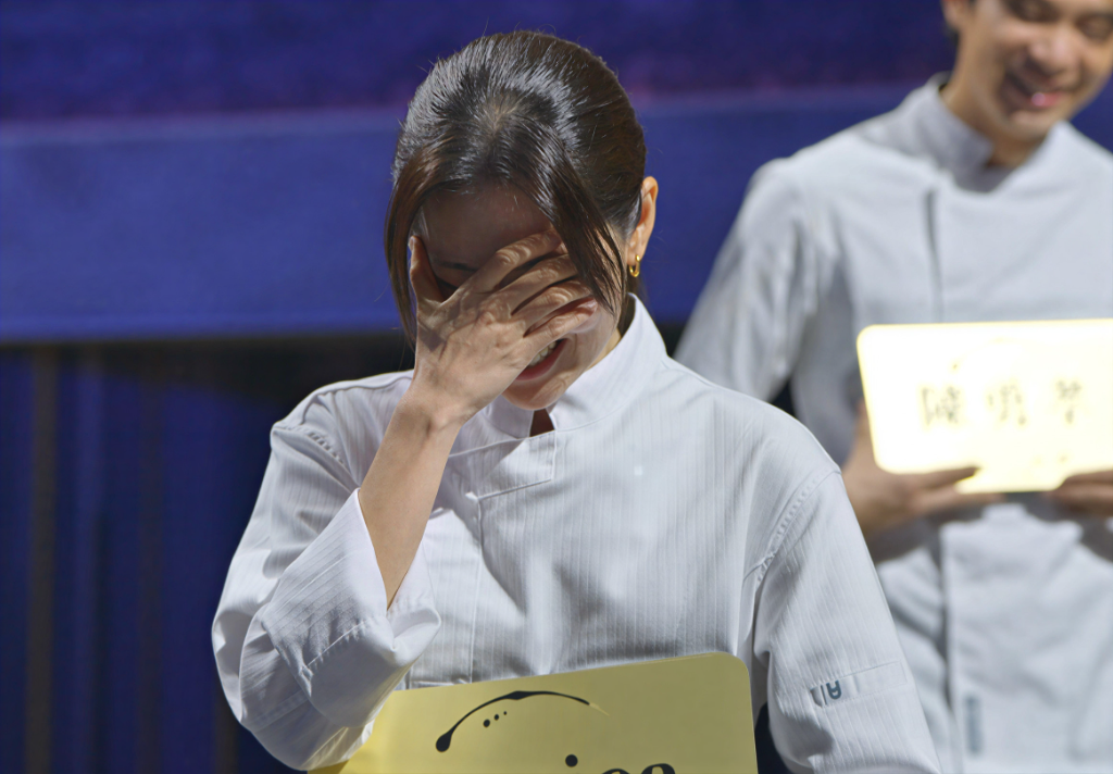 手一靠近火就痛爆！林予晞忍傷上陣　拔絲焦糖直接對決「港點女王」鄭智善