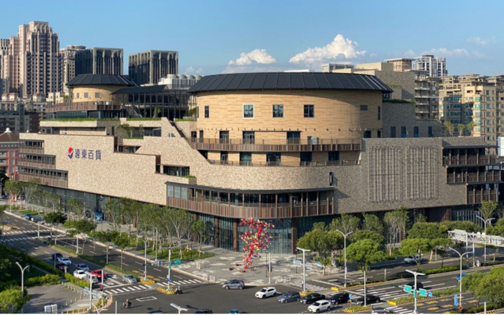 落實永續城市打造新式環保的百貨商場—永續建築獎「遠東百貨竹北店」