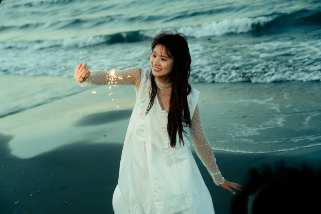 啦啦隊女神出道MV找來「水原女神」金吉娜助陣　高雄美景一次收