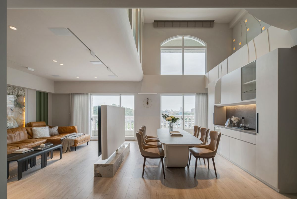 電視櫃不靠牆，變身多種功能的複合式設計