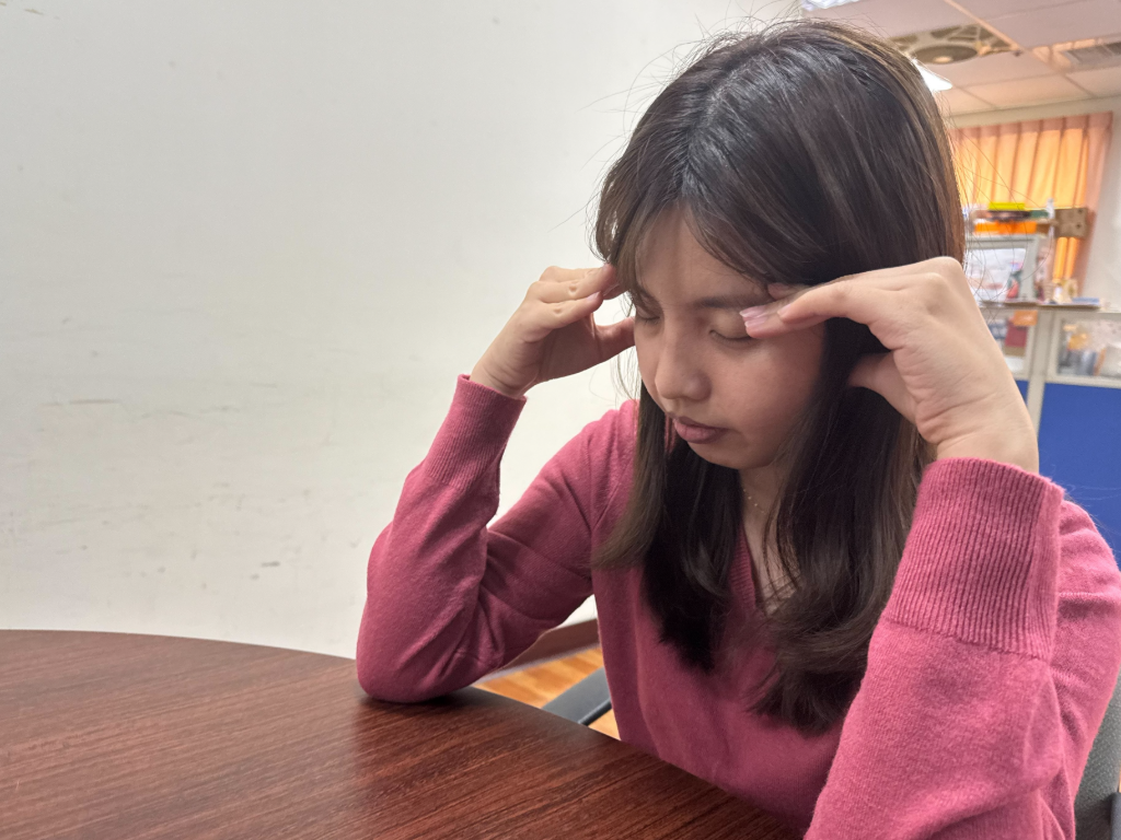 熬夜追劇、打牌！過年常見行為恐誘發頭痛　醫：飲食習慣也有關