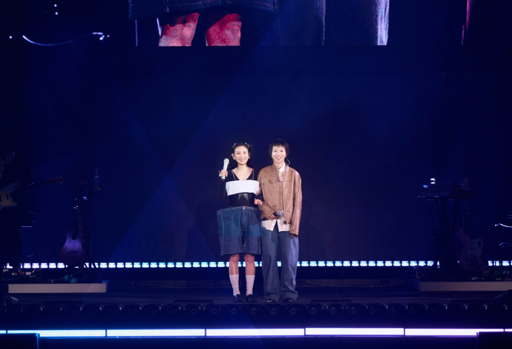 嘉賓竇靖童一公布全場改買8號！魏如萱笑揭：「秒答的是我前夫」