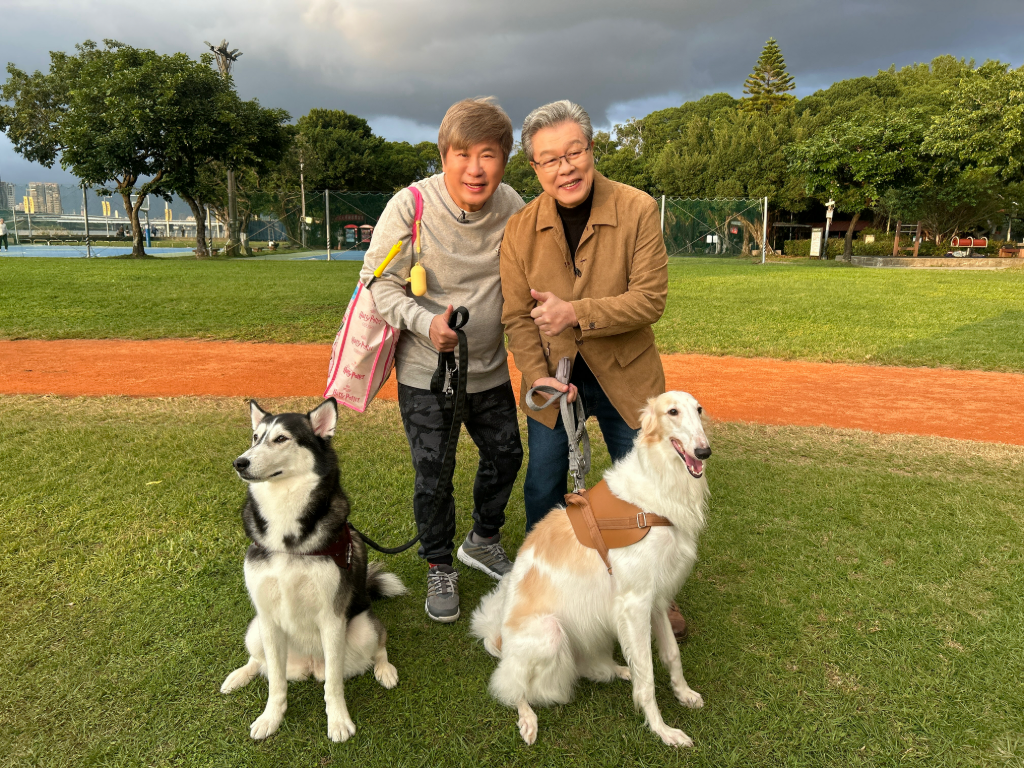 楊烈曝西餐廳表演驚險回憶！血氣方剛唱日本歌　被玻璃罐擊中險失明