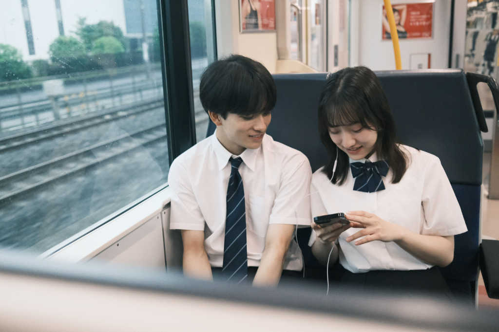 鎌倉、江之島、三浦海岸美翻！千禧年新聲赴日取景　對戲日本帥哥像拍電影