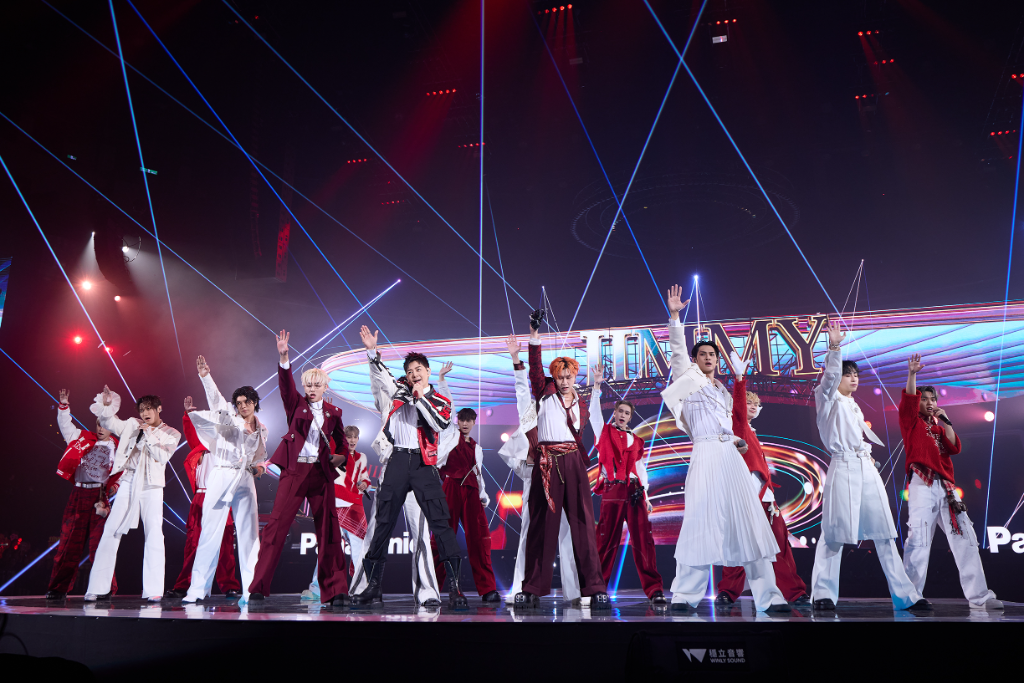 經典不敗！林志穎《巨星紅白》神曲掀回憶殺 　合體FEniX、F.F.O、U:NUS衝收視高點