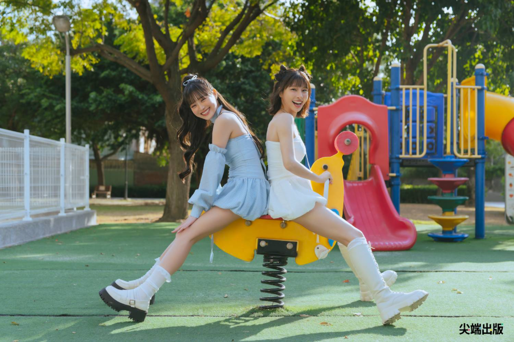 啦啦隊女神邊荷律生日曝喜訊！「性感吃貨」真面目曝光　峮峮隱藏現身見證台韓情誼