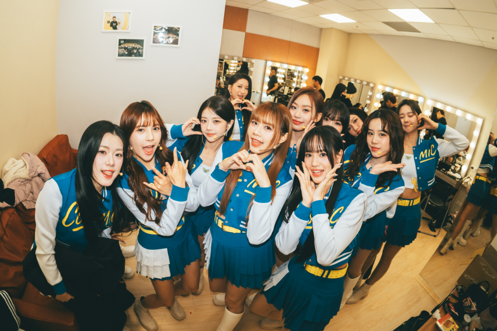 《宇宙啦啦隊》未演先轟動！最遠粉絲從香港飛來　SJ銀赫見盛況：太瘋狂了