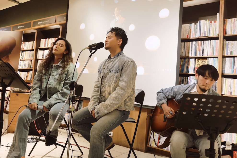 男星台中誠品開唱！舊地重遊「成功嶺」陷回憶殺　直喊：台中粉絲直接又可愛