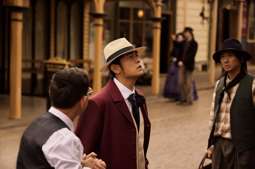 沒有歌先拍再說！周杰倫揭〈淘金小鎮〉MV誕生過程　發片36小時創超狂佳績