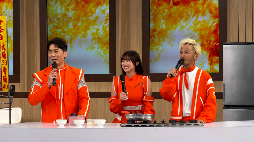 羅時豐見啦啦隊女神笑得合不攏嘴　邰智源吐槽：笑得好誇張