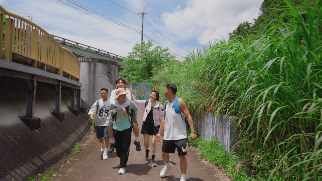 南優賢累到體力告急　李濬榮暖舉戰友基情滿滿