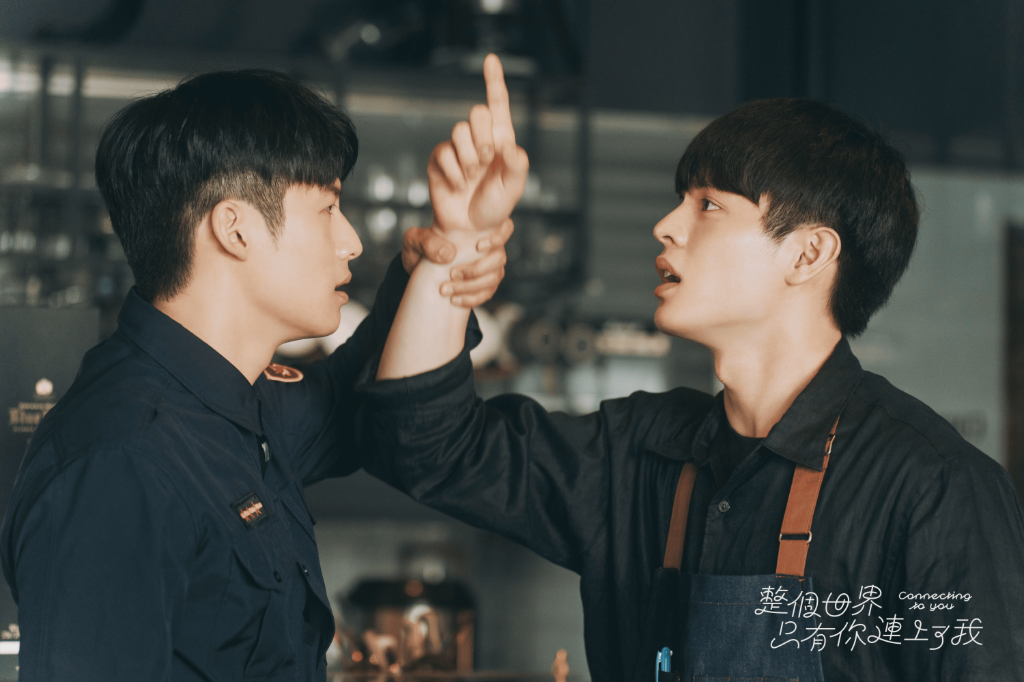 邱以太×劉育仁搞BL火花炸裂！辦案嗑糖停不下來　網暴動喊：警察使人犯罪