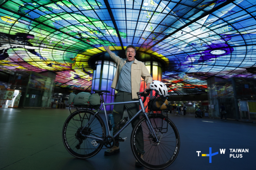 太魯閣遇落石、訪921地震災民！外國導演見證天災無情與台人無窮韌性