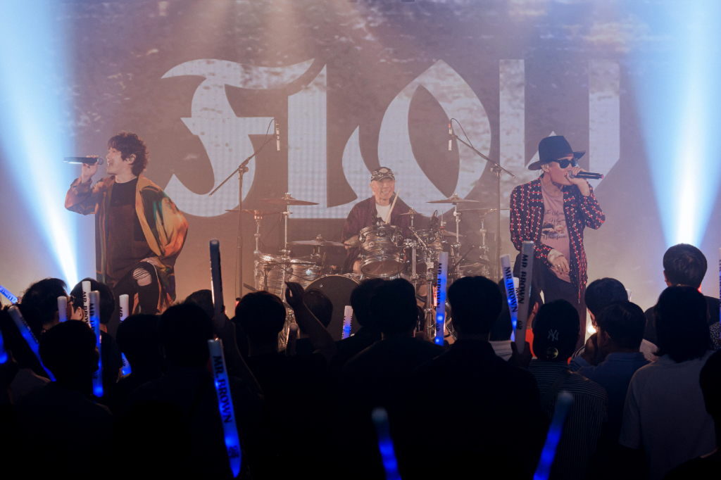 滿滿《火影忍者》情懷！FLOW海外首唱新歌感性謝歌迷　柯震東低調入場朝聖